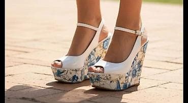 sandala: Ženske platforme sa kaišićem oko zgloba - Model: peep-toe sandale na — 1