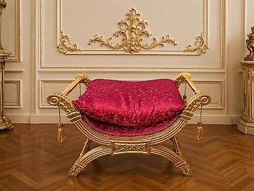 Luksuzna klupa/ottoman u klasičnom stilu - Konstrukcija od drveta sa