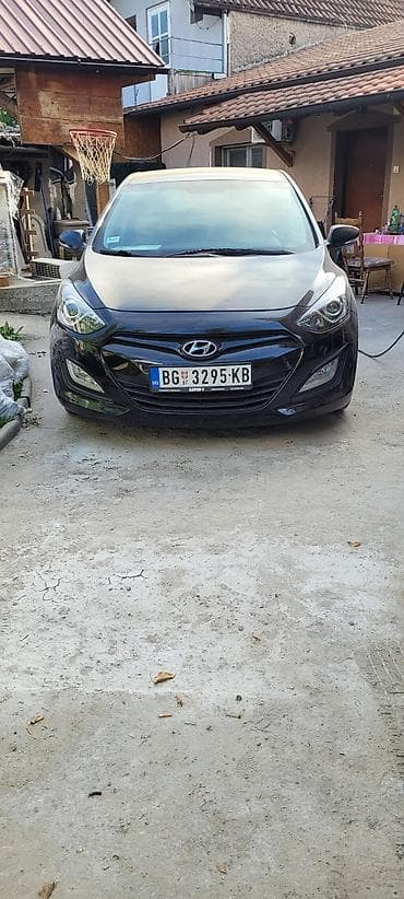 cena zamene kaiša skoda superb 1.6 tdi srbija rsd: Hyundai i30 blue – hečbek, crna boja, beogradske tablice BG 3295-KB — 1