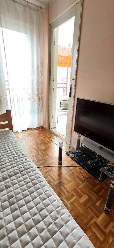 plac na prodaju vrsac: Blok 62,Jurija Gagarina,soba za devojku nepusaca u trosobnom stanu sa — 3