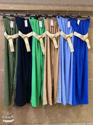 kombinezoni za zene: 2200 — 3