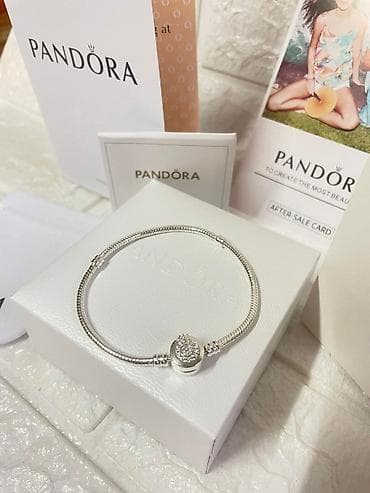 03. Pandora narukvica Vel:21cm Cena:2100din (Samo narukvica bez