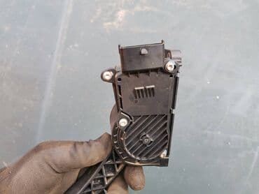 gasni amortizeri dimenzije: Pedala gasa elektronska Lada 21214i Nivu . Polovno, ocuvano. Skinuto — 12
