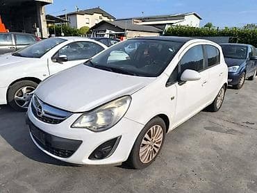 LEVI FAR ZA OPEL CORSA D ZA 2011. GOD. | Levi far u odličnom stanju