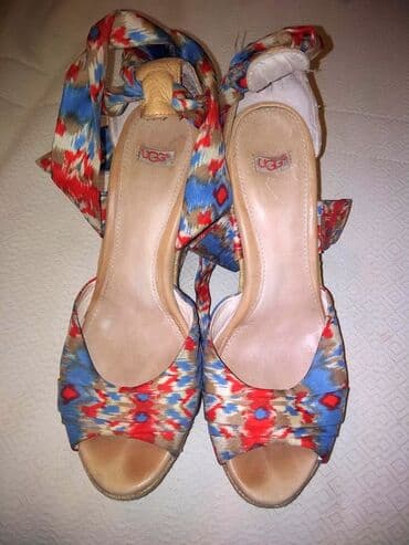 Uggs: UGG neobicne sandale 39 Unikatne i neobicne skupocene UGG sandale — 3