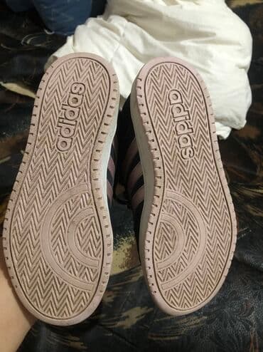polovna obuca iz inostranstva: Adidas dečje patike – visoki model - Model: visoke patike sa pertlama — 4