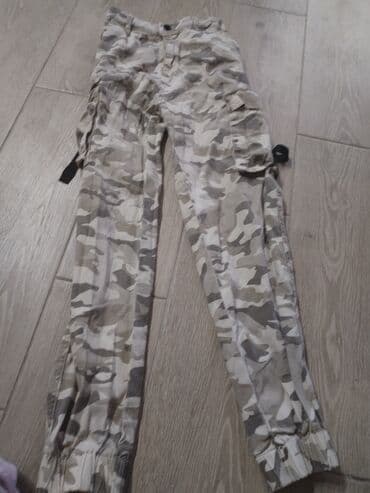 Pantalone: S (EU 36)
