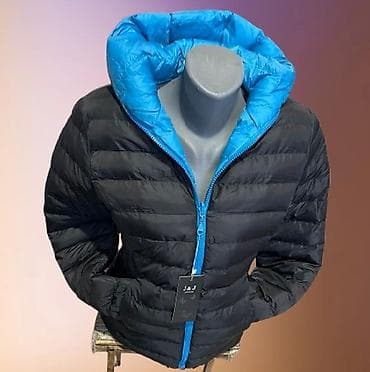 Ženska zimska jakna još u S i M vel