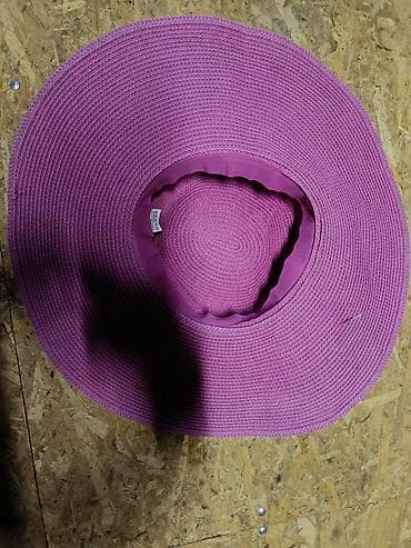 givova ranac: Prodajem nike trio komplet; haljina 1200,šešir 1200 sa mašnom,ranac — 3