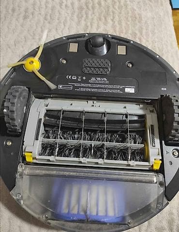 sivo i teget: IRobot Roomba 606 robot usisivac Prodajem robot usisivac Roomba 606 — 3