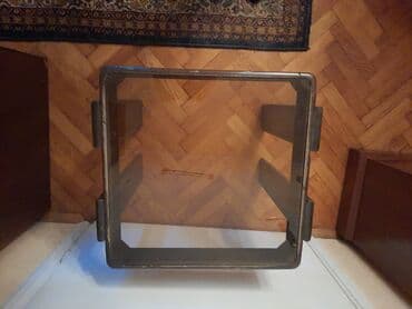 sofa za spavanje sa feder dusekom rs: Mali drveni (klub) stocic sa staklom Dimenzije 48x48 cm Visina oko — 10