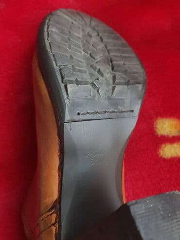 c a papuce: High boots, 38 — 4