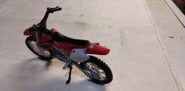 gde odneti markice na procenu: Burago motor Honda CRF 450 polovan,volan nije original — 2