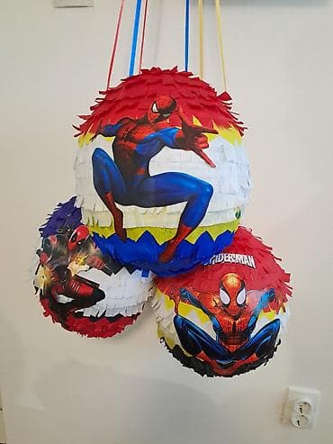 komplet odela: Tematske pinjate – Spider‑Man i Deadpool - Ručno izrađene, okrugle — 1