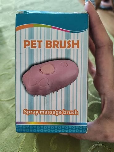stepenik za pse: PET BRUSH – Sprej masažna četka za kućne ljubimce - Ručna četka sa — 1