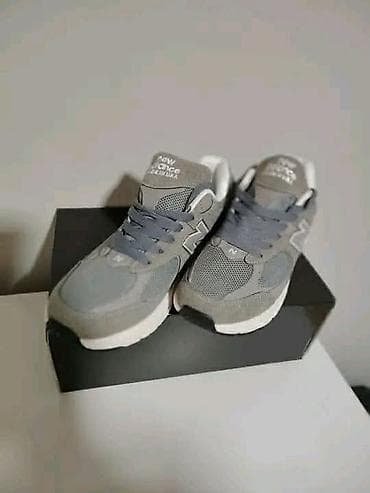 nike command patike: Dostupni br 36-41. Cena 3400 din
💋 — 2