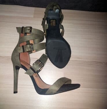 nike obuca za zimu: Sandale, Vizzano, 40 — 3