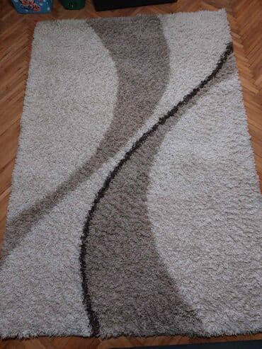 Nov tepih,nije korišcen