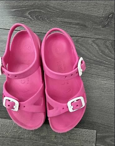 tommy hilfiger sandale 2023: GRUBIN sandalice, veličine 28 — 2