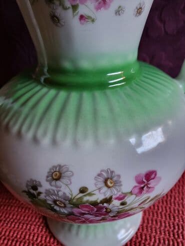 vaza sa cvecem crtez: Vaza nova iz 70ih. god. jugoporcelan. Visina. 27,5cm — 7