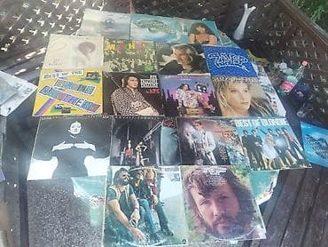 Vinil ploče: Kolekcija vinil ploča (LP) – razni žanrovi i izvođači Opis: - Veća — 3