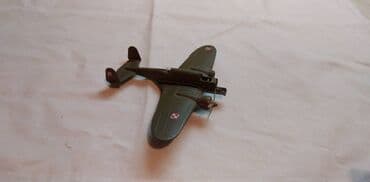 trotineti za devojčice: Amercom avion 1939 PZL P-37B Los`,Kina,fali gornji plasticni deo — 1