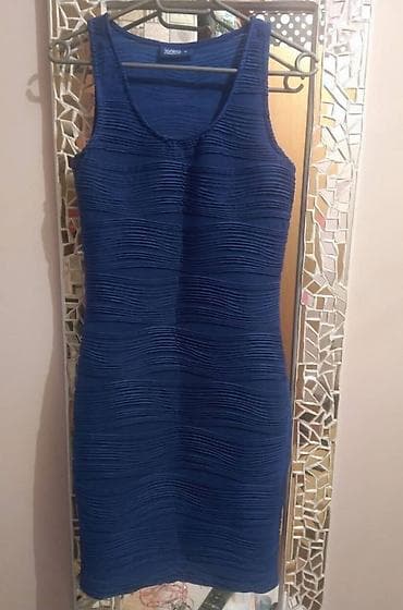 Snizeno 800. Plava haljina S/M. Kao nova. Uz telo, rastegljiva