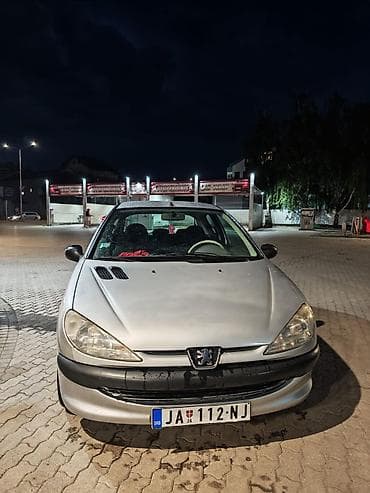 eskort krusevac: Peugeot 206, 3-vrata, srebrna boja, benzinski hatchback kompaktne — 7