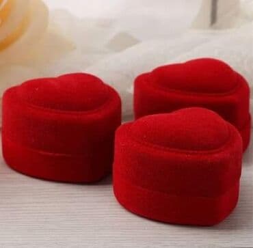 jysk kutije za hleb: Plišane kutijice za prsten
Cena:300din/kom — 1