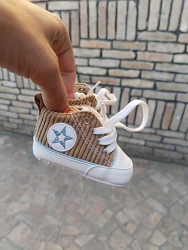 Bebi patike/cipele za prve mesece (0–3 m) – broj 15. - Model na lalafo.rs Bebi patike/cipele za prve mesece (0–3 m) – broj 15. - Model