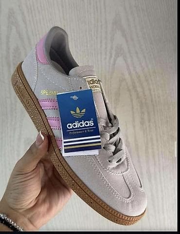 mindjusice za devojcice: Adidas tenisice – model inspirisan serijom Spezial/Handball. - — 1