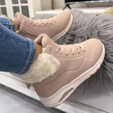 zimska cipela: Duboke skechers 😍 🎨Dostupne boje Velicina 36 do 41 🛒 3,980 din — 3