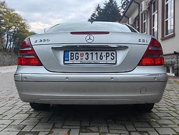 alat za ispravljanje udubljenja na autu: Mercedes-Benz E 220 CDI, limuzina, srebrna metalik. Ključne — 4