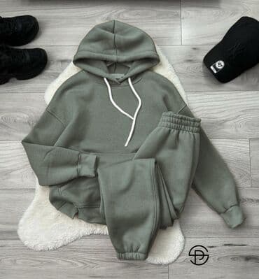 Gornji deo: Komplet trenerka termo 3000 dinara — 4