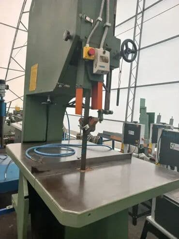 polovne motorne testere: APOKALIPSA DOO Bansek Calligaris 4752-22 Promer točka : 1000 mm Snaga — 3