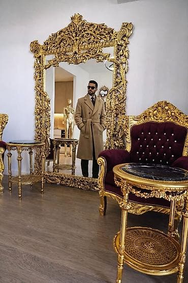 𝐈𝐦𝐩𝐨𝐳𝐚𝐧𝐭𝐧𝐨 𝐟𝐥𝐨𝐫𝐞𝐧𝐭𝐢𝐧𝐬𝐤𝐨 𝐨𝐠𝐥𝐞𝐝𝐚𝐥𝐨 𝐮 𝐛𝐨𝐠𝐚𝐭𝐨𝐣 𝐩𝐨𝐳𝐥𝐚𝐭𝐢, 𝐬𝐚 𝐫𝐚𝐬𝐤𝐨š𝐧𝐨