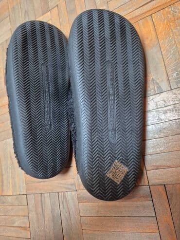 srebrna haljina kakve cipele: Kućne papuče, 40 — 2