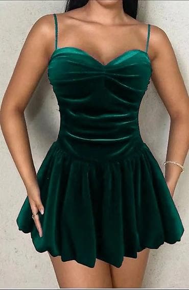 Men's Clothing: Baršunasta mini haljina sa bretelama – srcoliki dekolte - Materijal — 6