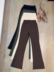 Šortsevi, Bermude: Donji deo likra Cena:1350 din Opis: - Ženske likra pantalone sa — 2