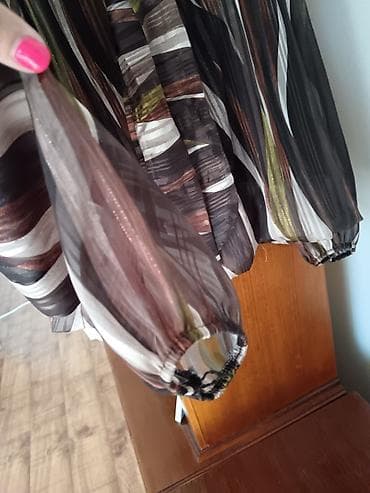 Blouses: Ženska elegantna bluza sa mašnom/šalom oko okovratnika. Lagana i — 2