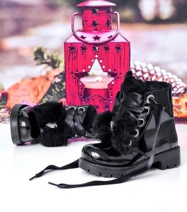 kickers obuca u beogradu: Fenomenalan model. Lice je otporno na kišu i sneg, naličje postavljeno — 1