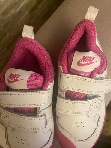 patike sa znakom n: Nike, Veličina - 26, Anatomske — 4