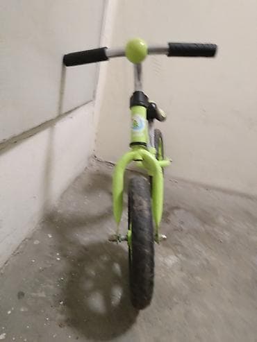 carter's beograd: Bicikl bez pedala tockovi 12 cola,osteceno sediste — 2