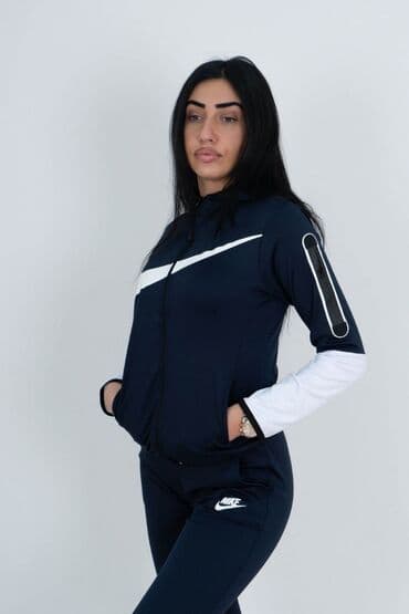 trenerke mokra likra prodaja: Cena 2,900
Mokra likra S, M, L, XL
8 boja — 12