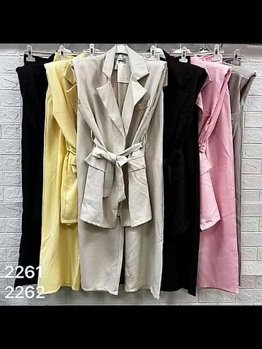 Kompleti: Komplet prsluk sa pojasom i široke pantalone. -Elegantan prsluk sa — 2