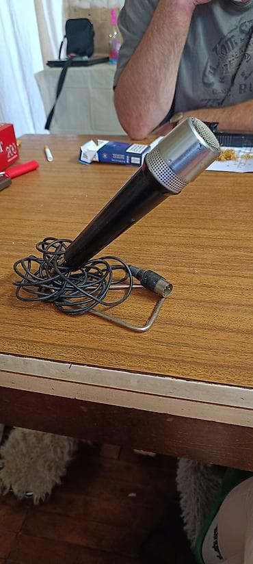 4g ruter sa sim karticom telenor: Žičani dinamički mikrofon sa stalkom - Tip: dinamički, žični - — 4