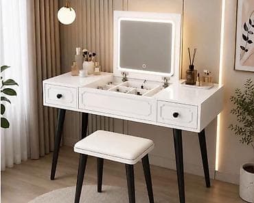 mali sto za sminkanje: Uredite svoj beauty kutak uz elegantan sto za šminkanje modernog — 1