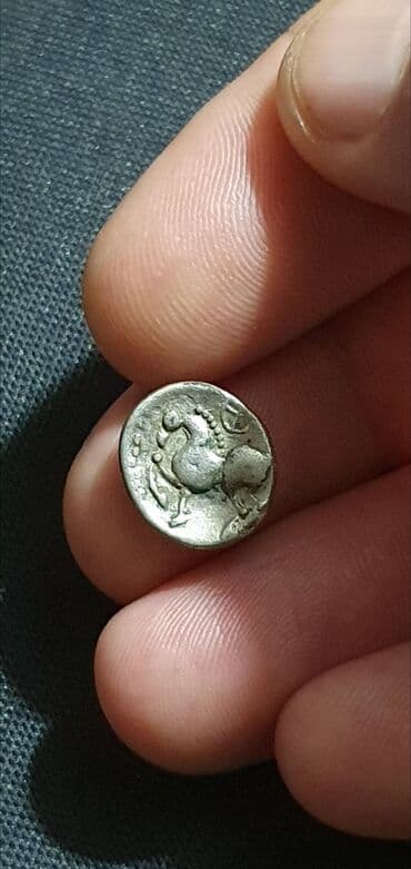 two and a half man online sa prevodom: Celtic silver Drachm Zeus - horse styled after Philip II 100BC Avers — 3