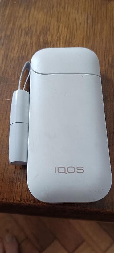 IQOS uređaj za zagrevanje duvana – bela boja - Komplet uključuje: -