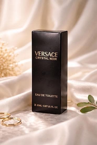 Versace Crystal Noir Ovaj parfem je poznat po svojoj senzualnoj i na lalafo.rs Versace Crystal Noir Ovaj parfem je poznat po svojoj senzualnoj i